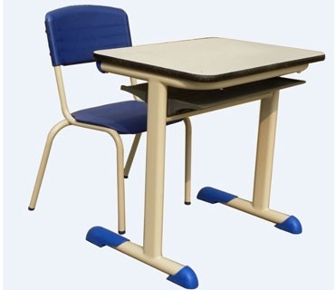 Bureau en bois solide d'école d'école de MUCHN avec la chaise